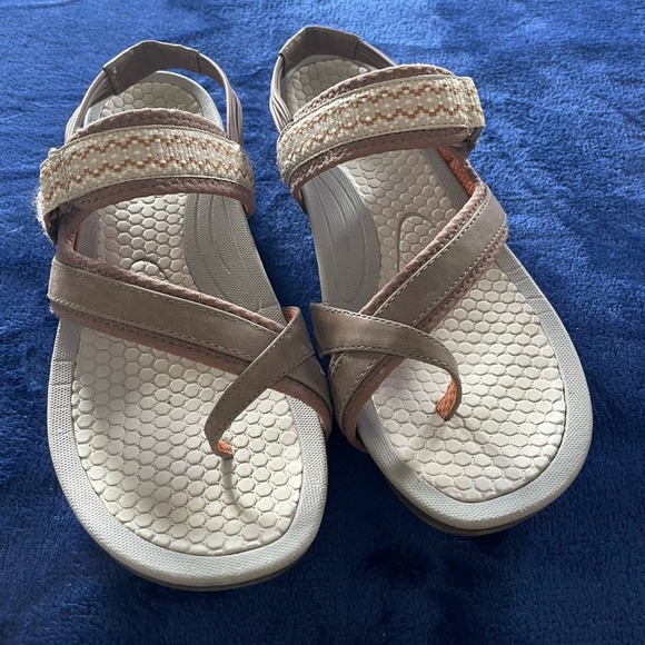 Bear traps‎ Womens Sandler Cross Foot Tan/Brown Size 11 - Picture 1 of 11